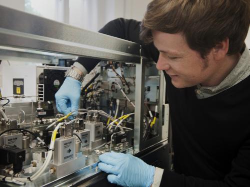 Kevin Pagel with the ion mobility mass spectrometer.